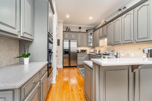 2308 English Ivy Ct, Atlanta GA  30339-6797 exterior