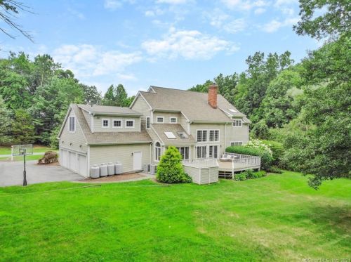 98 Silver Spring Rd, Wilton CT  06897-1030 exterior