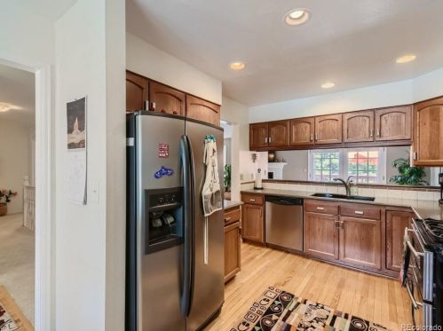 6041 Hinsdale Ave, Englewood CO  80112-1548 exterior