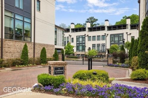 1074 Abington Ct, Atlanta GA  30319 exterior