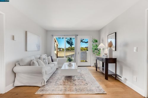 18 Bayside Ct, Richmond CA  94804-7441 exterior