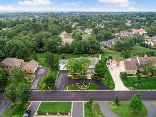 480 81 St, Willowbrook IL  60527-5985 exterior