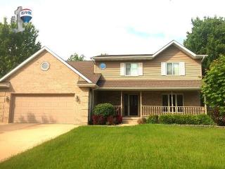 1018 Erins Glen Dr, Joliet, IL 60431-8643