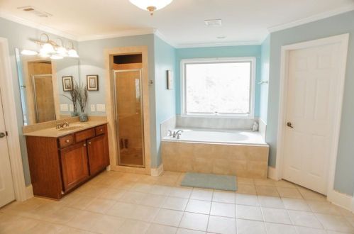 806 Low Fls Ct, Jefferson GA  30549-7943 exterior