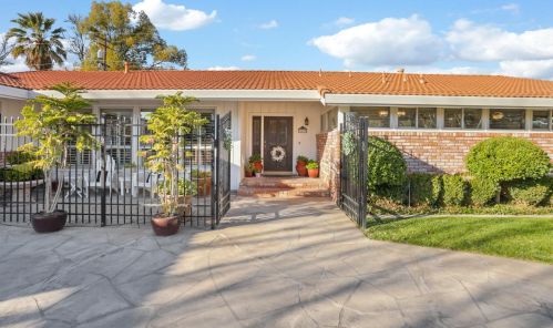 313 Greenwich Ln, Modesto, CA 95350-1424
