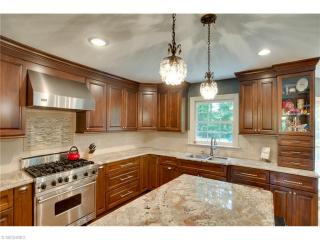 755 Lake Trl, Aurora OH  44202-8478 exterior