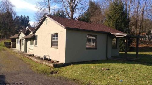 106 Williams St, Kingwood, WV 26537-1229