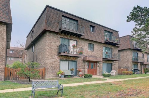 9612 Bianco Ter, Des Plaines, IL 60016-1616