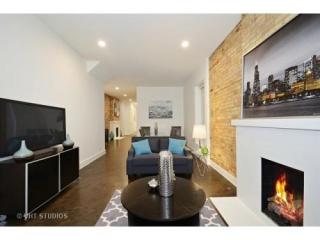 1439 Dearborn St, Chicago, IL 60610-1579
