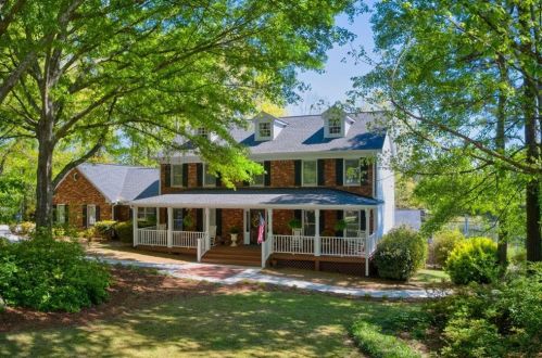 2665 Sandy Creek Cir, Loganville, GA 30052-3008