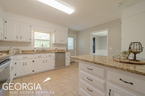1308 Cross Plains Hulett Rd, Carrollton GA  30116-6643 exterior