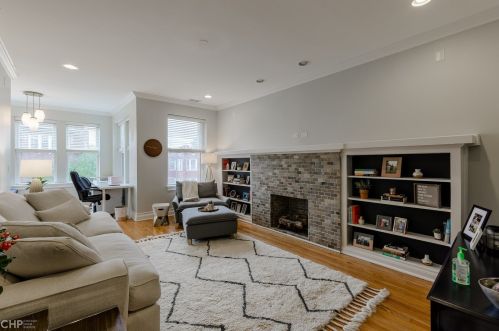 4845 Washtenaw Ave, Chicago, IL 60625-2826