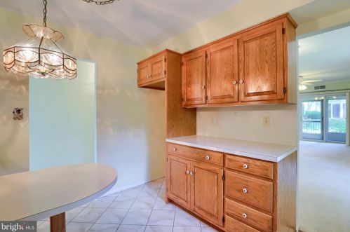 97 Valleybrook Dr, Lancaster PA  17601-4612 exterior