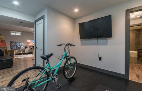 228 Lord Fairfax St, Charles Town WV  25414-2607 exterior