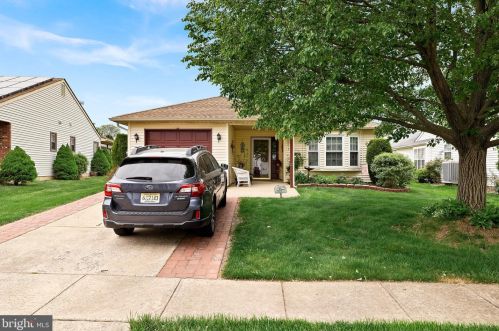 54 Horseshoe Ln, Columbus, NJ 08022-1056