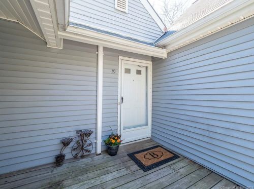 19 Wilton Crst, Wilton, CT 06897-4050