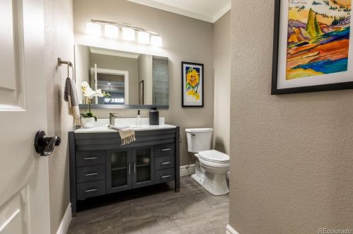 26525 Peakview Dr, Aurora CO 80016-6110 exterior