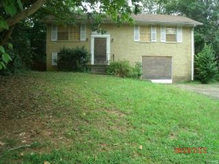 6682 Green Meadows Ln, Morrow, GA 30260-2808