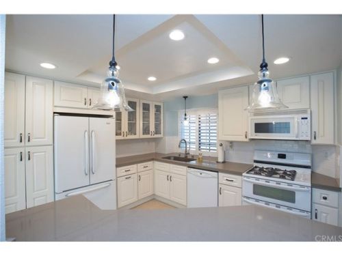 2000 Cienega Ave, Covina, CA 91724-1776