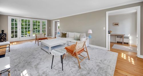3 Avon Ln, Greenwich CT  06830-3926 exterior