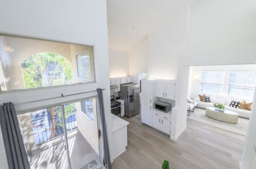 1407 Elmhurst, Irvine CA  92618-4023 exterior