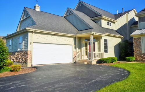 8651 Saddlebred Ct, Frankfort, IL 60423-8618