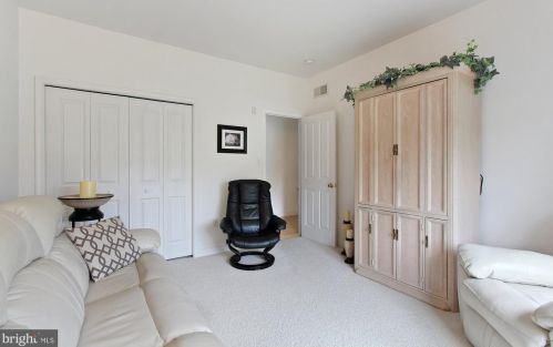 2108 Tall Oaks Ln, York PA 17403-5903 exterior