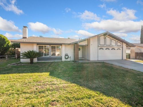 902 Frontier Ave, Redlands, CA 92374-2518