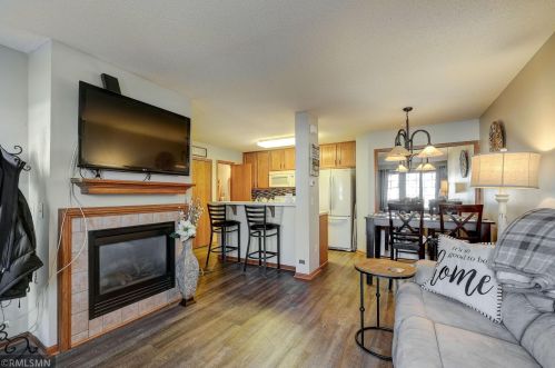 2064 Gresham Ave, Saint Paul MN  55128-3916 exterior