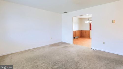 3077 Todd Ln, Lancaster PA  17601-1350 exterior