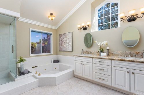 611 Frontier Ct, Anaheim CA  92807-4731 exterior