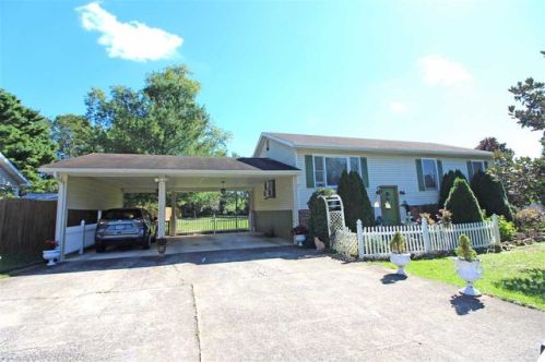 1717 Barbershop Rd, Edinburg, VA 22824-2949