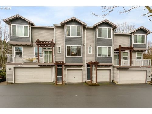 10825 Canterbury Ln, Portland OR  97224-3849 exterior