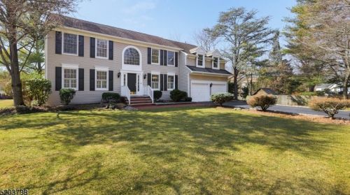 4 Francine Rd, Millington, NJ 07946-1365