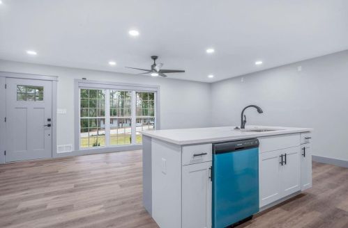 2856 Horse Shoe Dr, Atlanta GA  30316-4240 exterior