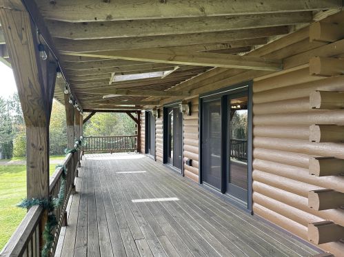 322 Ridge Rd, Robbinston ME  04671-3204 exterior
