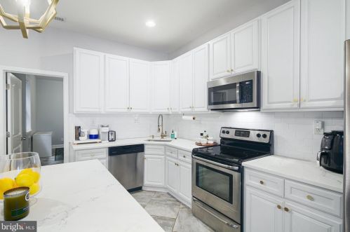 2019 12th St, Philadelphia PA  19122-0011 exterior