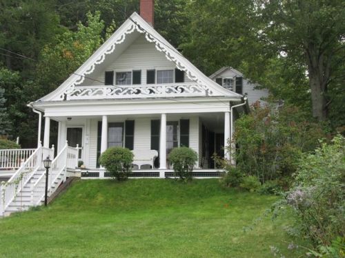 5 Pine St, Dover, NH 03820-4201
