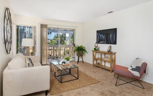 201 Diamond Way, Vista CA  92083-4450 exterior