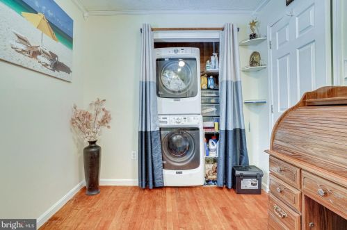 8729 Redman St, Springfield VA  22153-2413 exterior