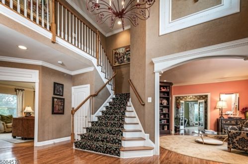 80 Squirrel Dr, Montgomery, NJ 08558-1669