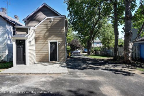 237 Drs James Parker Blvd, Tinton Falls NJ  07701-1338 exterior