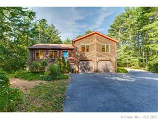 59 Blood Rd, Putnam, CT 06260-2800