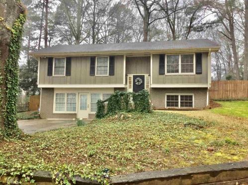 35 Belmont St, Jefferson, GA 30549-1203