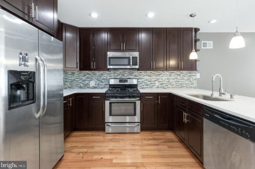 1233 2nd St, Philadelphia, PA 19147-5420