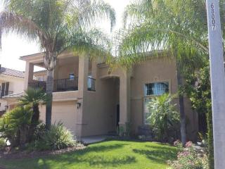 7837 Gregory Ave, Fresno, CA 93722-2282