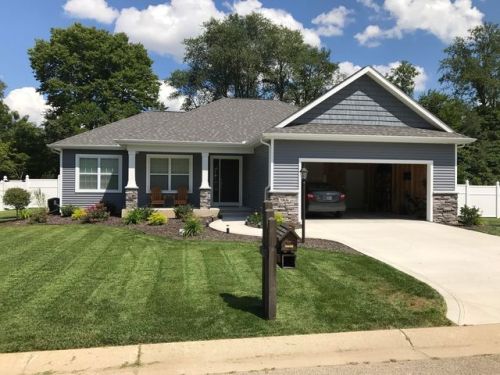 58616 Baugo Cove Dr, Elkhart, IN 46517-8687