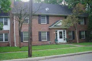 826 Pacific Ave, Waukegan, IL 60085-1830