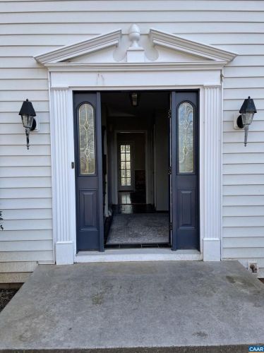 495 Willwood Dr, Earlysville, VA 22936-9705