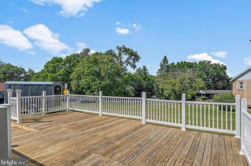 755 Longs Gap Rd, Carlisle PA 17013-8506 exterior